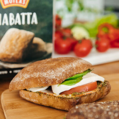 Ciabatta med kyckling och pesto